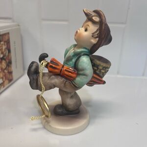 Hummel Goebel Figurine Globe Trotter 79 TMK 7 With Original Box Final Issue